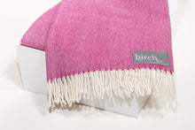 Load image into Gallery viewer, Beetroot HB Supersoft Lambswool
