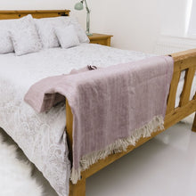 Load image into Gallery viewer, Linen Throw - Mauve
